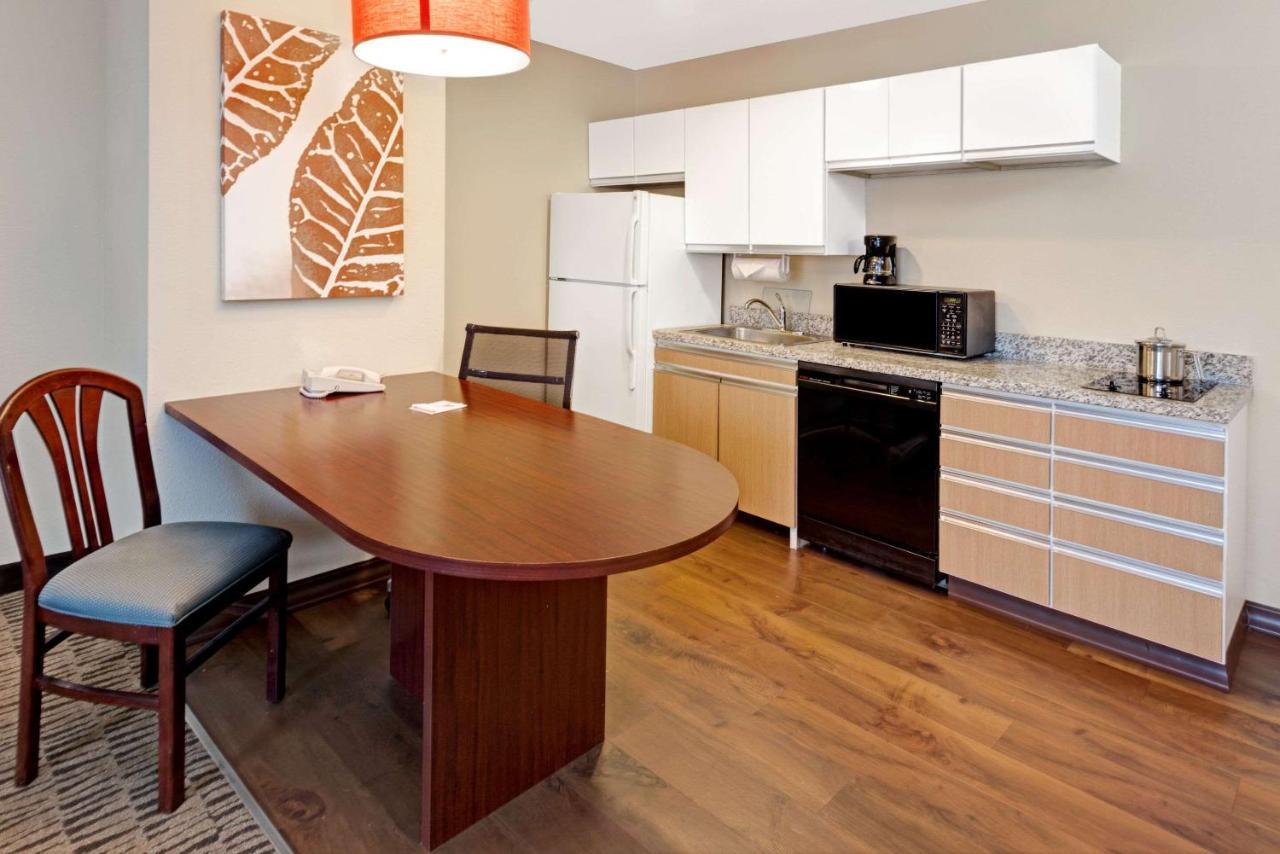 Mainstay Suites Detroit Farmington Hills Exteriér fotografie