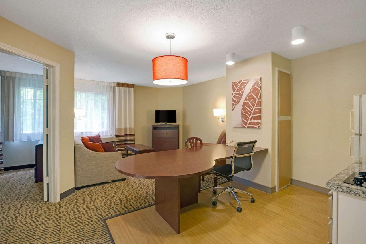 Mainstay Suites Detroit Farmington Hills Exteriér fotografie