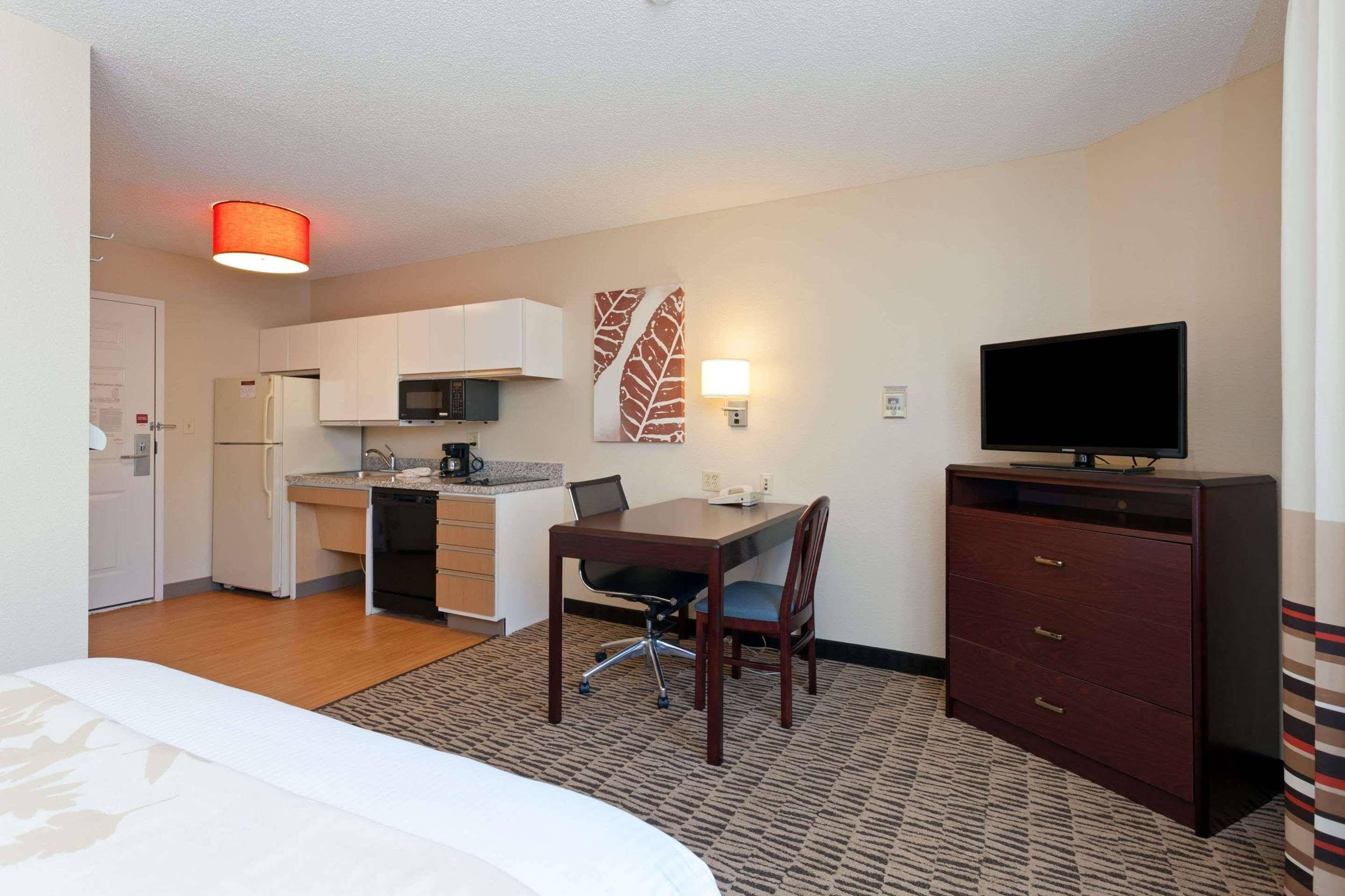 Mainstay Suites Detroit Farmington Hills Exteriér fotografie